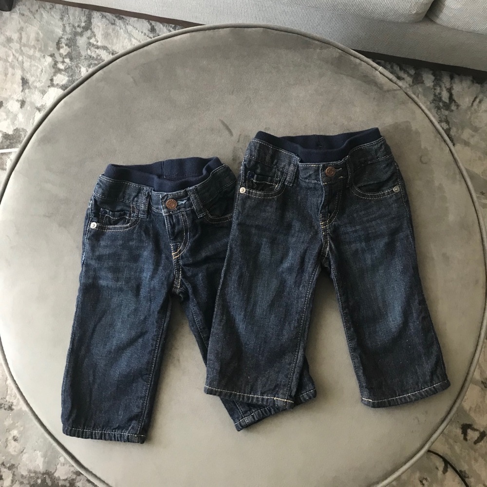 BabyGap 100% cotton denim jeans in size 6-12 mths